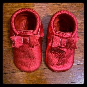 Freshly Picked Red Carpet Bow Moccasins